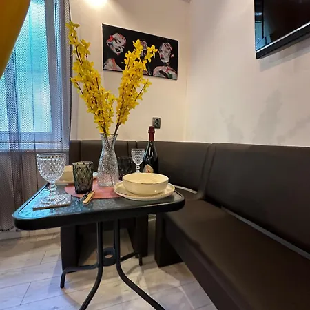 Apartment The Fame - Modern In Location & Parking Craiova